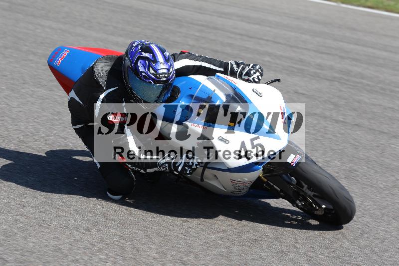 Archiv-2022/57 29.08.2022 Plüss Moto Sport ADR/Freies Fahren/45